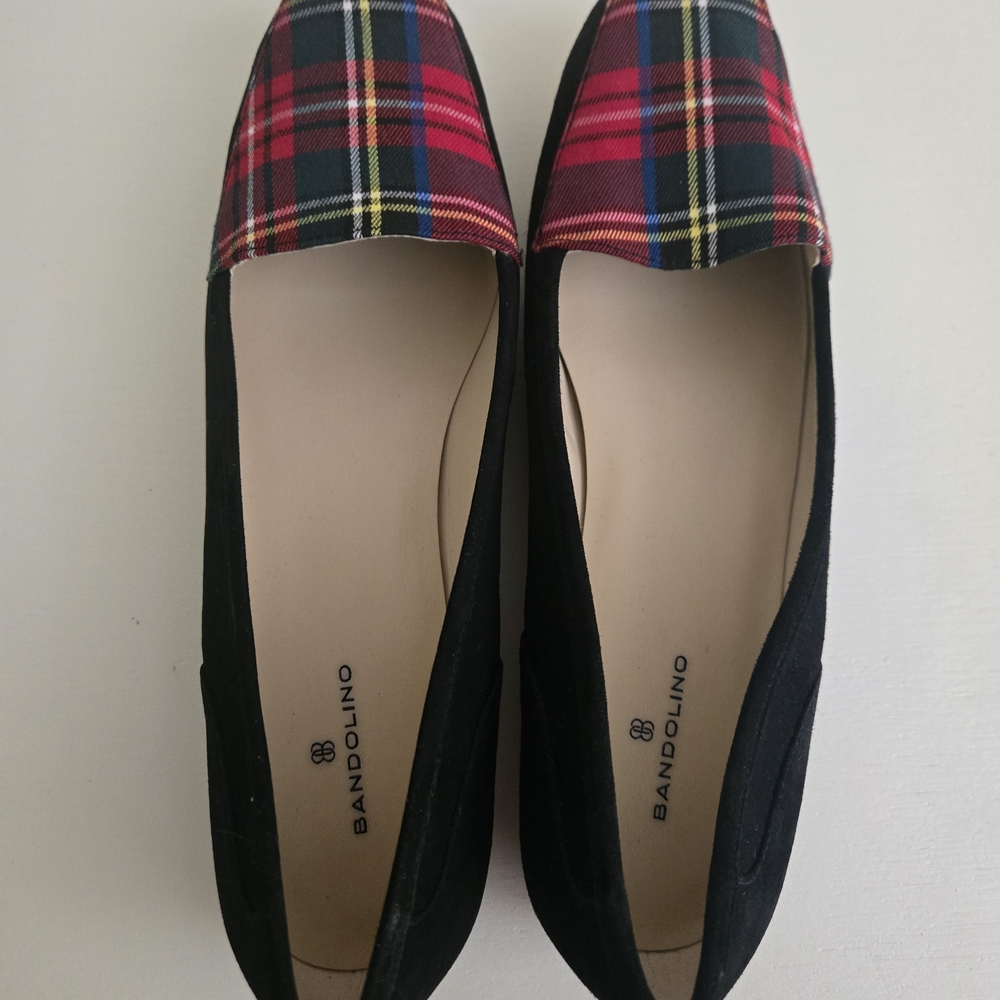 Bandolino Women's Black and Red Plaid Flats